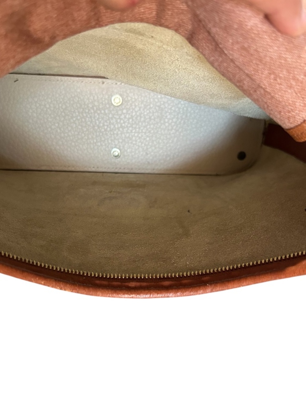 Vintage Dooney & Bourke Hobo Bag Cream Pebbled Leather Tote Bucket Top Zip - Picture 7 of 16